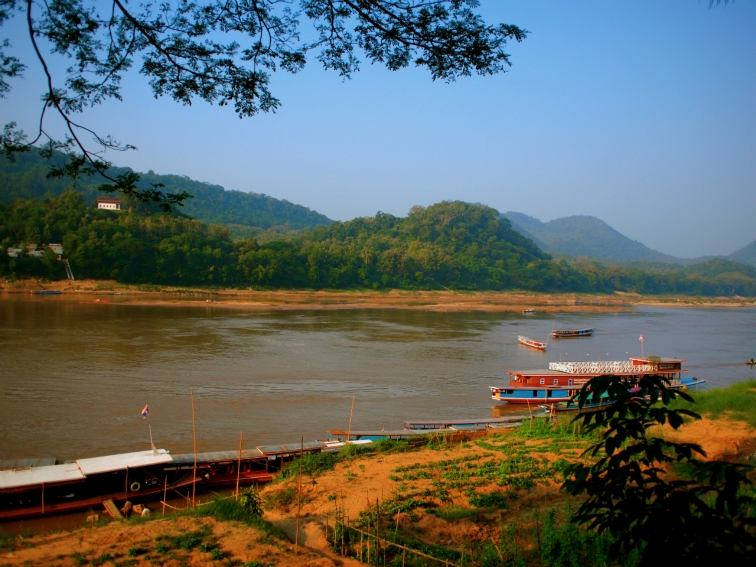 luang prabang mekong river