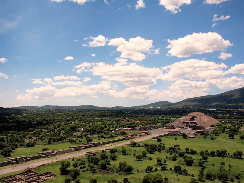 Avenue of the Dead and Pyramid of the Moon