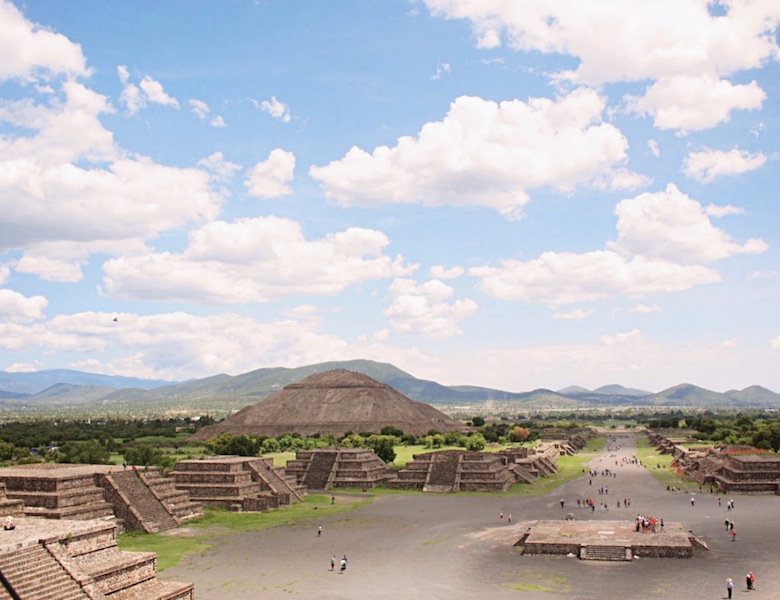 Avenue of the Dead and Pyramid of the Sun Teotihuacán
