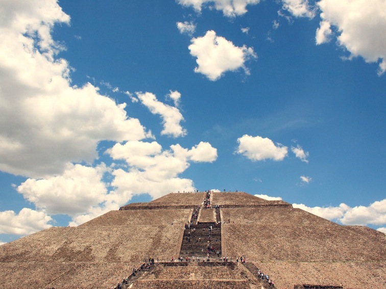 Pyramid of the Sun Teotihuacán